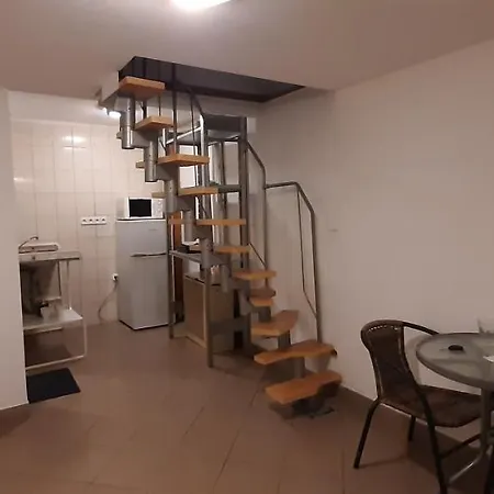 Apartman Vorosmarty Apartment