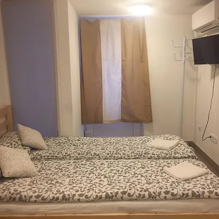 Apartman Vorosmarty Apartment