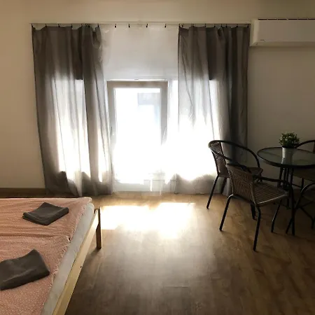 Apartman Vorosmarty Apartment *